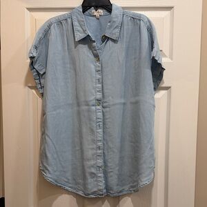 Wonderly Light Blue Denimish Women's Button-Up Top